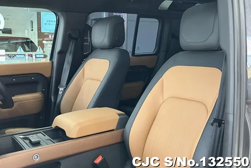 Land Rover Defender in Black for Sale Image 5