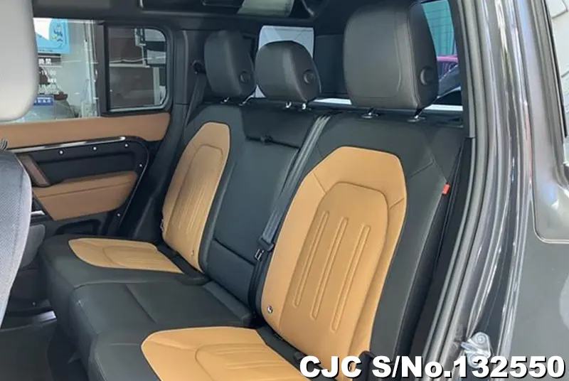 Land Rover Defender in Black for Sale Image 7