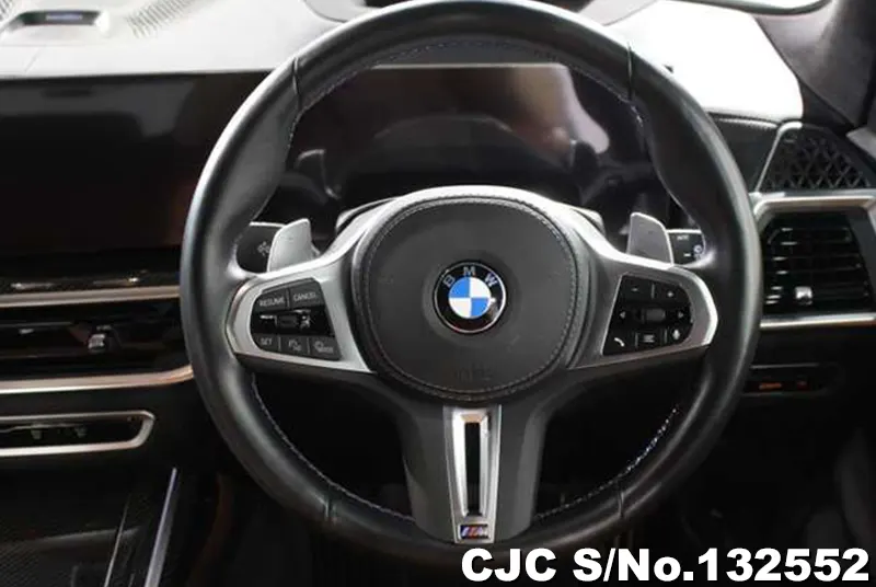 BMW X7 in White for Sale Image 14