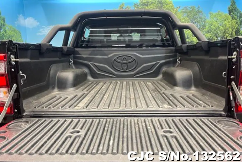 Toyota Hilux in Black for Sale Image 8