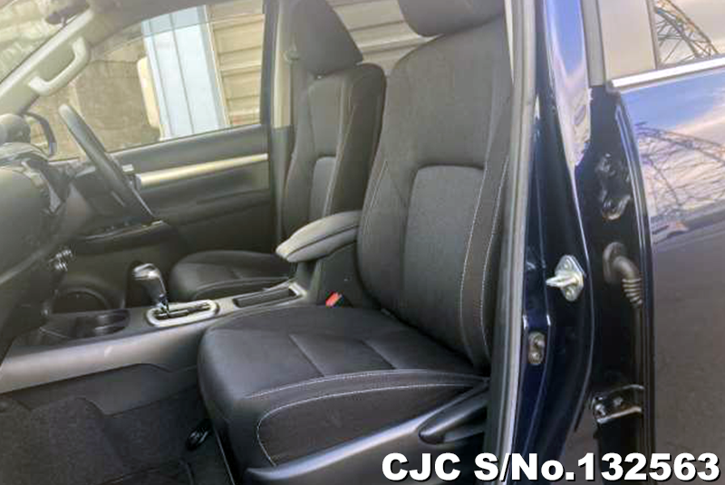 Toyota Hilux in Black for Sale Image 9