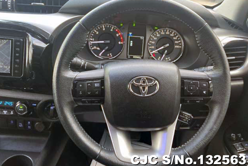 2021 Toyota / Hilux Stock No. 132563