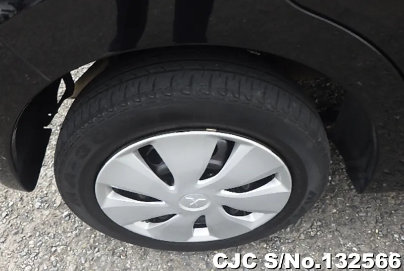 2017 Mitsubishi / Ek Wagon Stock No. 132566