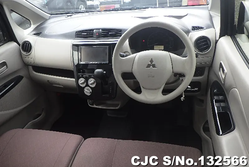 2017 Mitsubishi / Ek Wagon Stock No. 132566