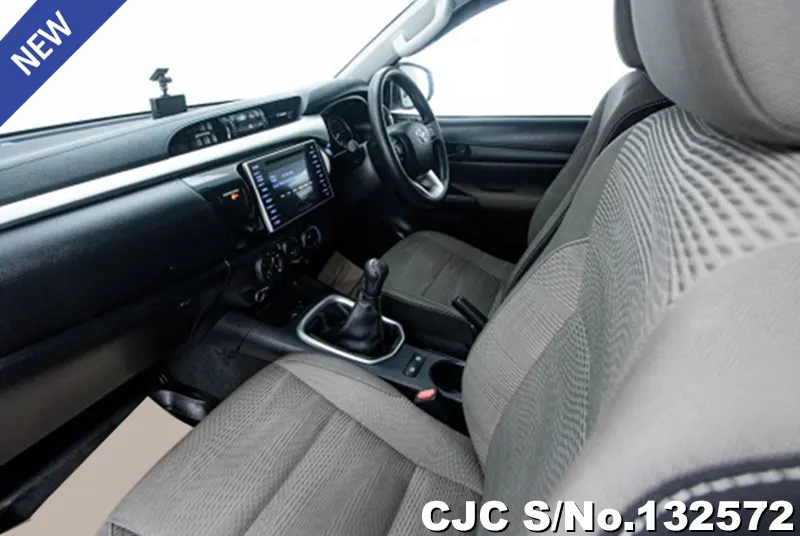 2016 Toyota / Hilux / Revo Stock No. 132572