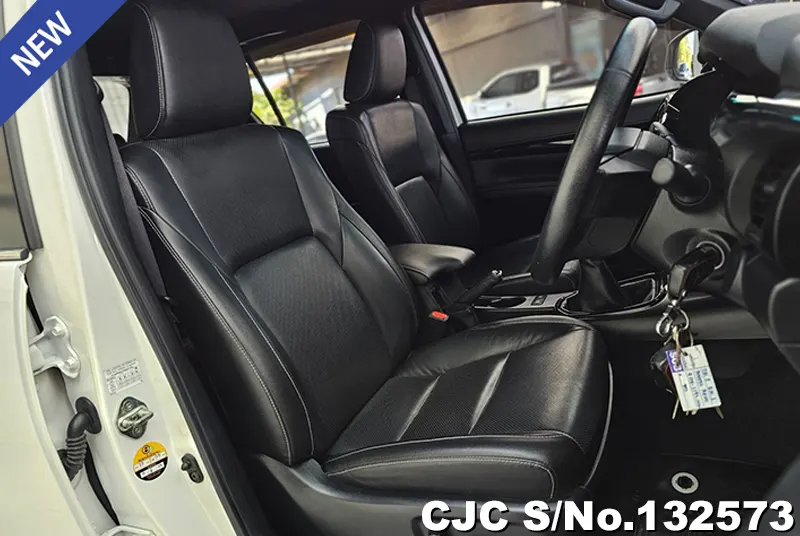 2019 Toyota / Hilux / Revo Rocco Stock No. 132573