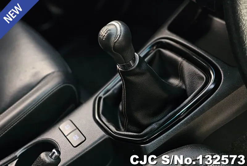 2019 Toyota / Hilux / Revo Rocco Stock No. 132573