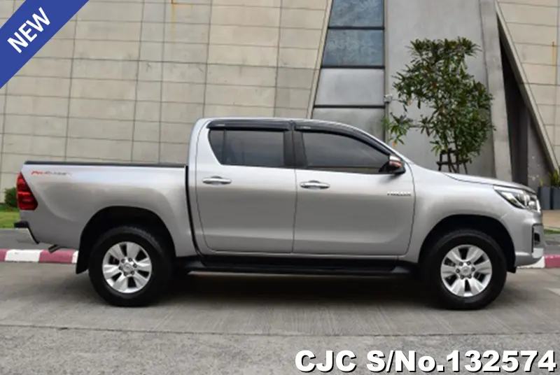 2017 Toyota / Hilux Stock No. 132574