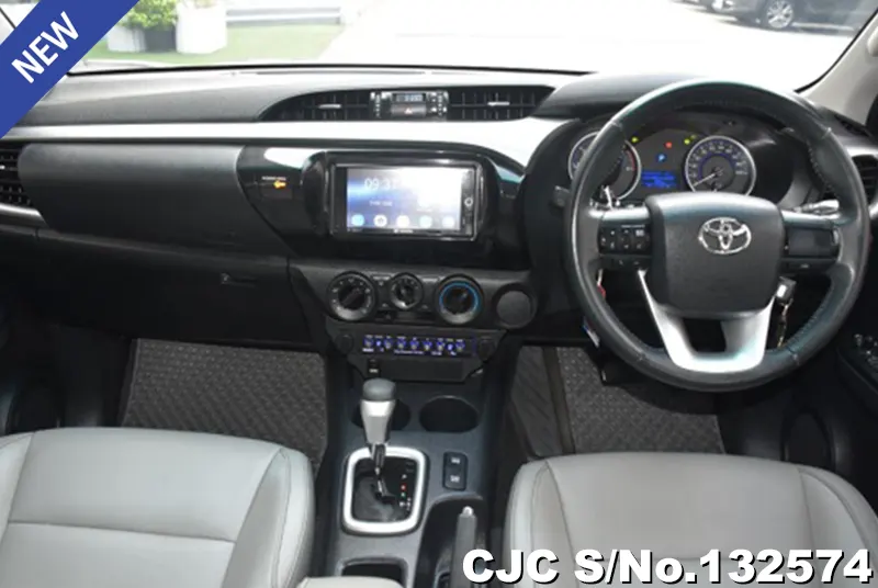 2017 Toyota / Hilux Stock No. 132574