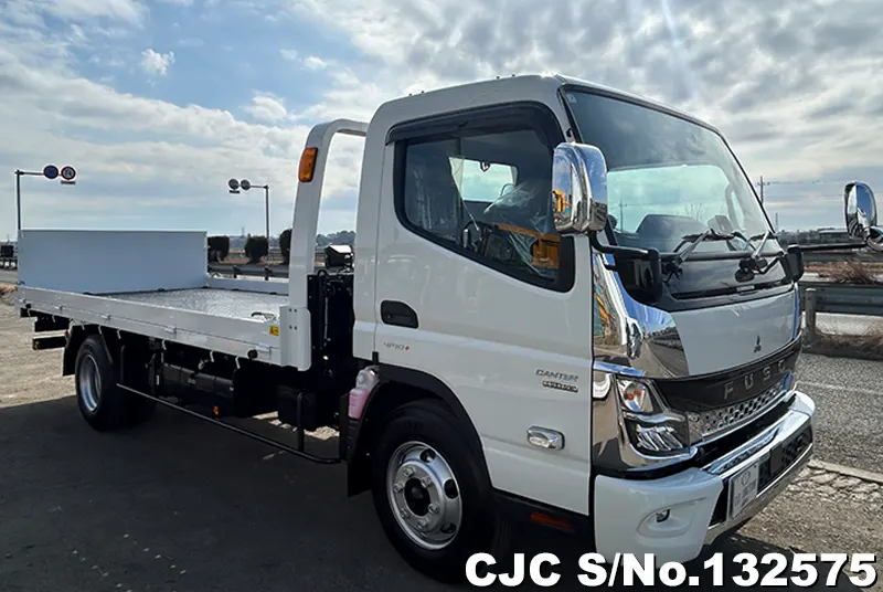 2025 Mitsubishi / Canter Stock No. 132575