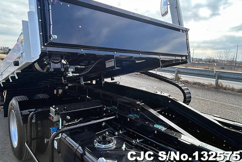 2025 Mitsubishi / Canter Stock No. 132575