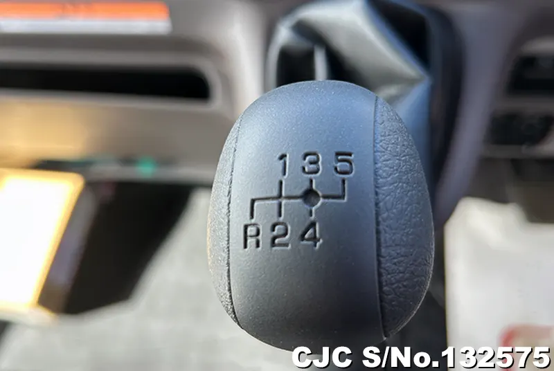 2025 Mitsubishi / Canter Stock No. 132575