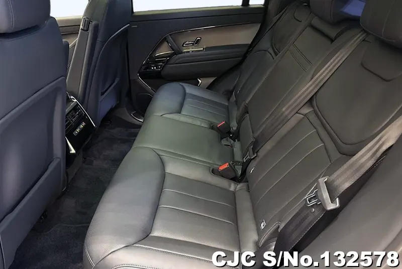 2025 Land Rover / Range Rover / Sport Stock No. 132578