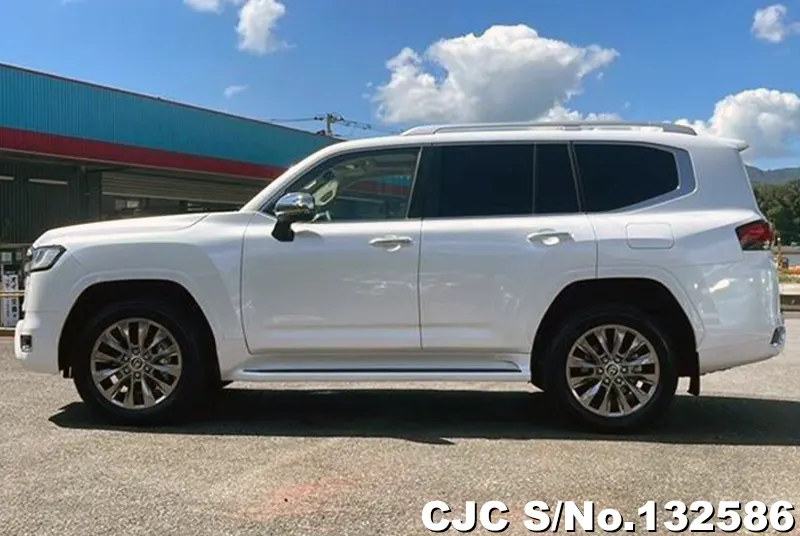 2024 Toyota / Land Cruiser Stock No. 132586