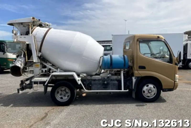 2008 Hino / Dutro Stock No. 132613