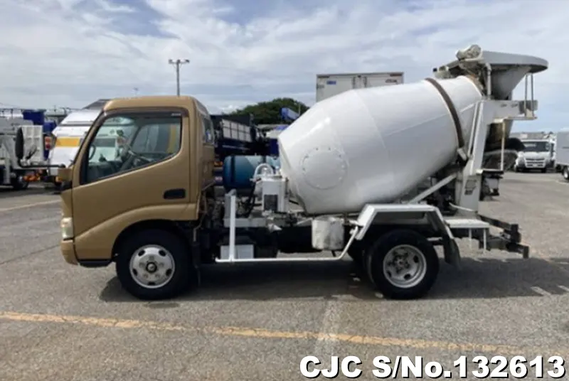 2008 Hino / Dutro Stock No. 132613