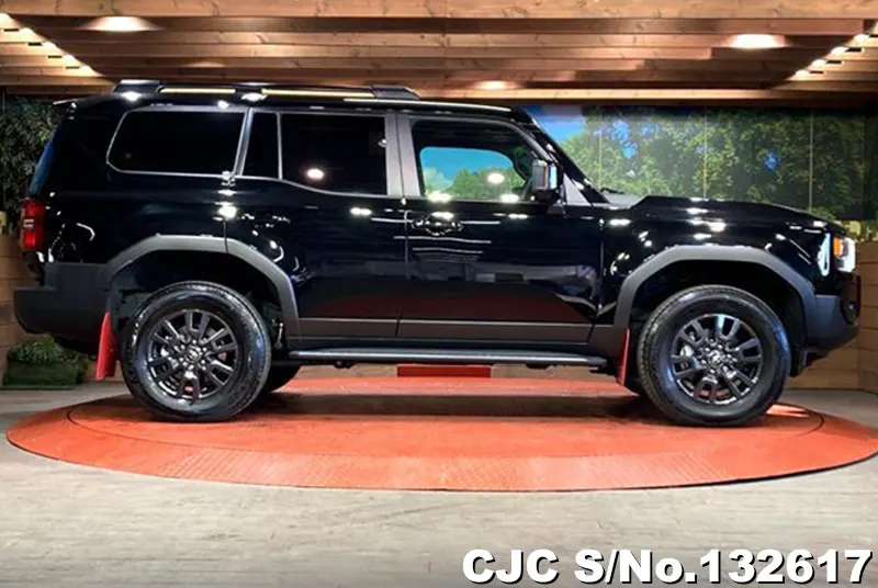 Toyota Land Cruiser 250 in Black for Sale Image 6