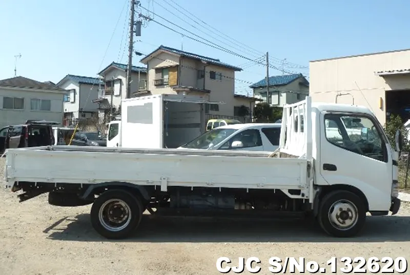 2004 Hino / Dutro Stock No. 132620