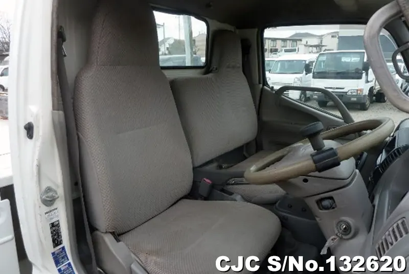 2004 Hino / Dutro Stock No. 132620