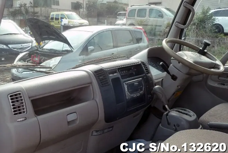 2004 Hino / Dutro Stock No. 132620