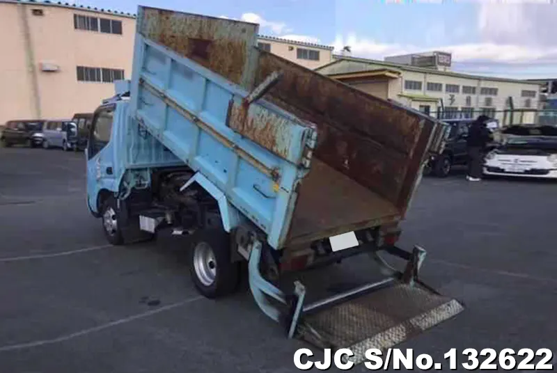 2001 Hino / Dutro Stock No. 132622