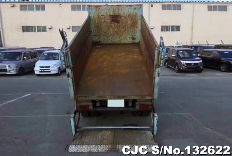 2001 Hino / Dutro Stock No. 132622