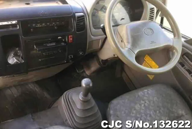 2001 Hino / Dutro Stock No. 132622