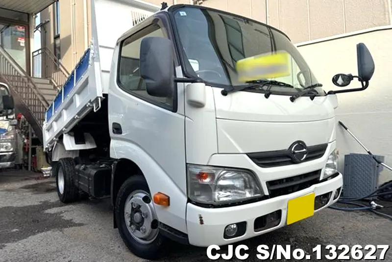 2015 Hino / Dutro Stock No. 132627