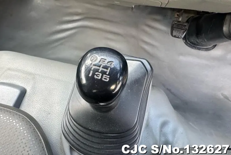 2015 Hino / Dutro Stock No. 132627