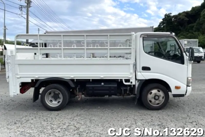 2014 Hino / Dutro Stock No. 132629
