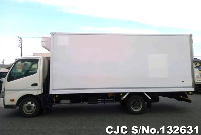 2018 Hino / Dutro Stock No. 132631