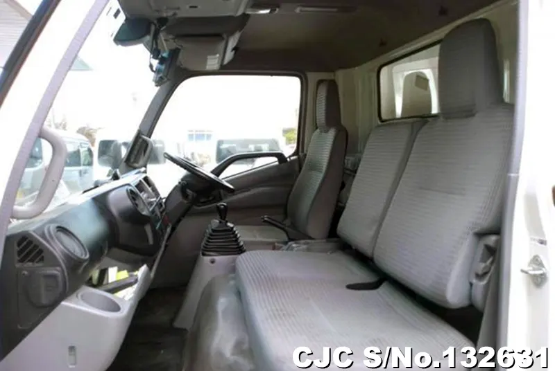 2018 Hino / Dutro Stock No. 132631