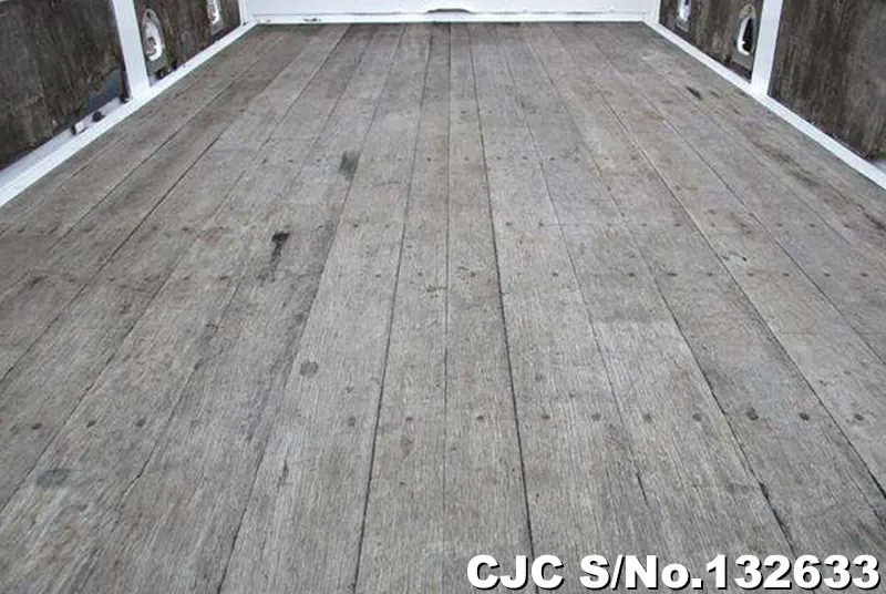 2010 Hino / Dutro Stock No. 132633