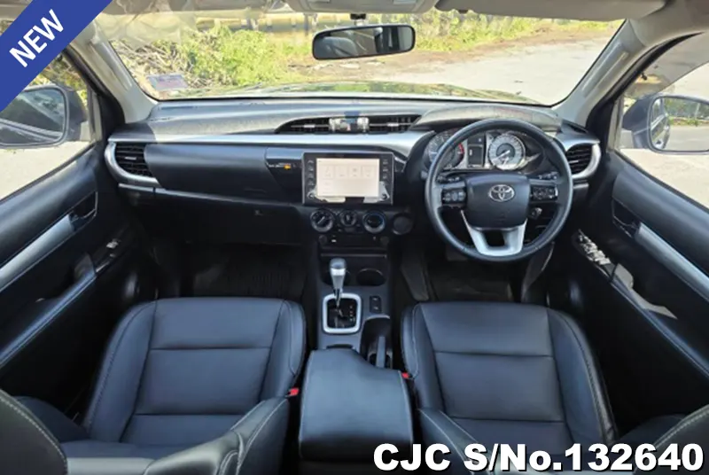 Toyota Hilux in Gray for Sale Image 8