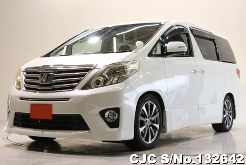 Toyota Alphard in White for Sale Image 3