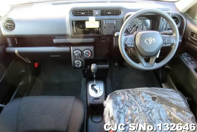 Toyota Probox in Black for Sale Image 5