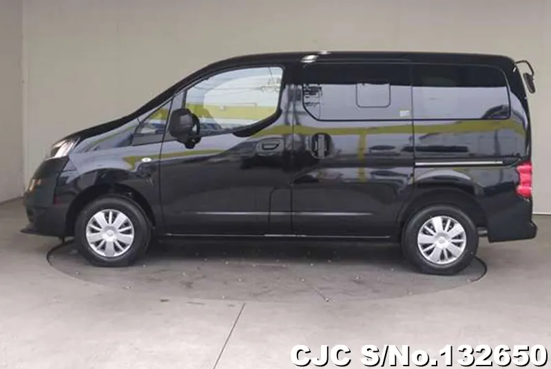 Nissan NV200 in Black for Sale Image 7