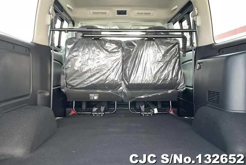 2026 Nissan / Caravan Stock No. 132652