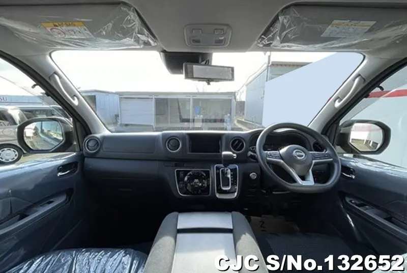 2026 Nissan / Caravan Stock No. 132652