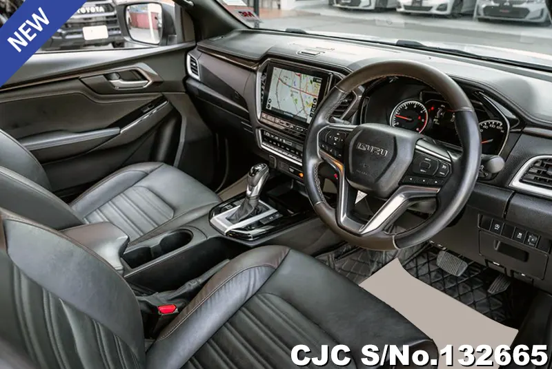 Isuzu D-Max in White for Sale Image 8