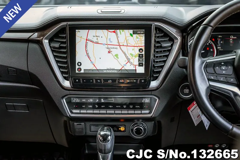 Isuzu D-Max in White for Sale Image 14