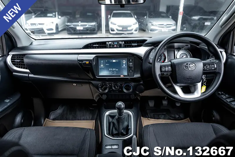 2021 Toyota / Hilux / Revo Stock No. 132667