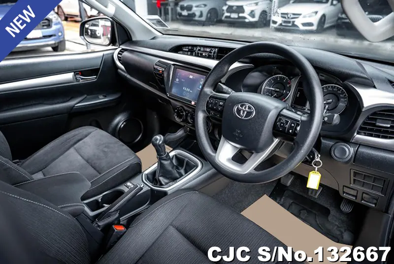 2021 Toyota / Hilux / Revo Stock No. 132667