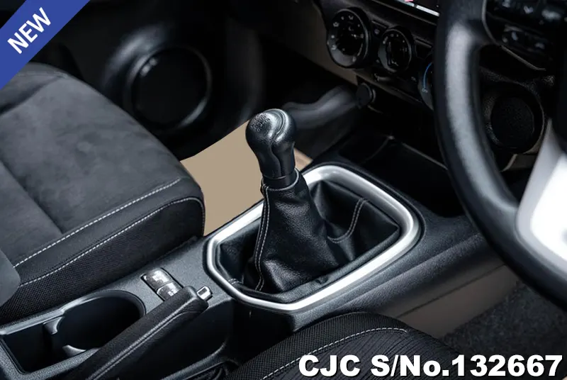 2021 Toyota / Hilux / Revo Stock No. 132667