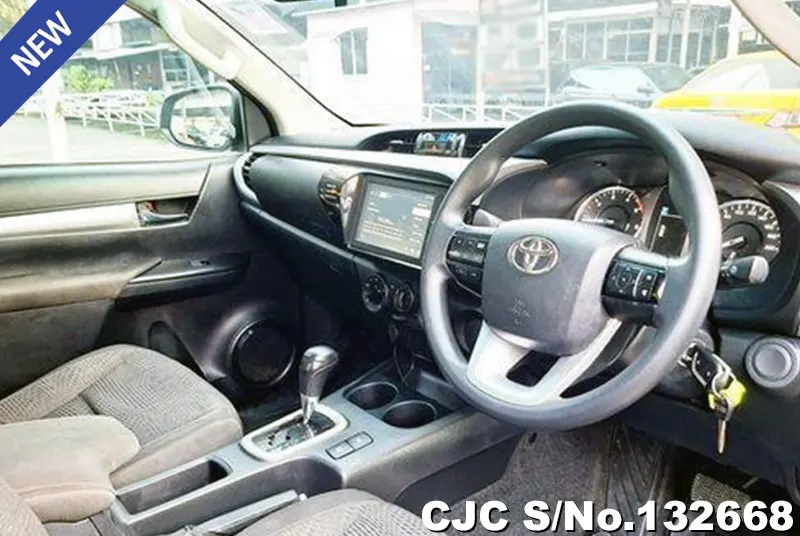2020 Toyota / Hilux / Revo Stock No. 132668