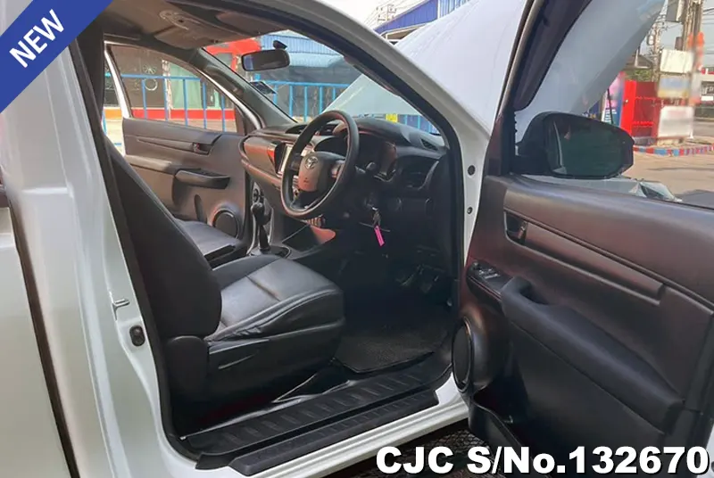 2021 Toyota / Hilux / Revo Stock No. 132670