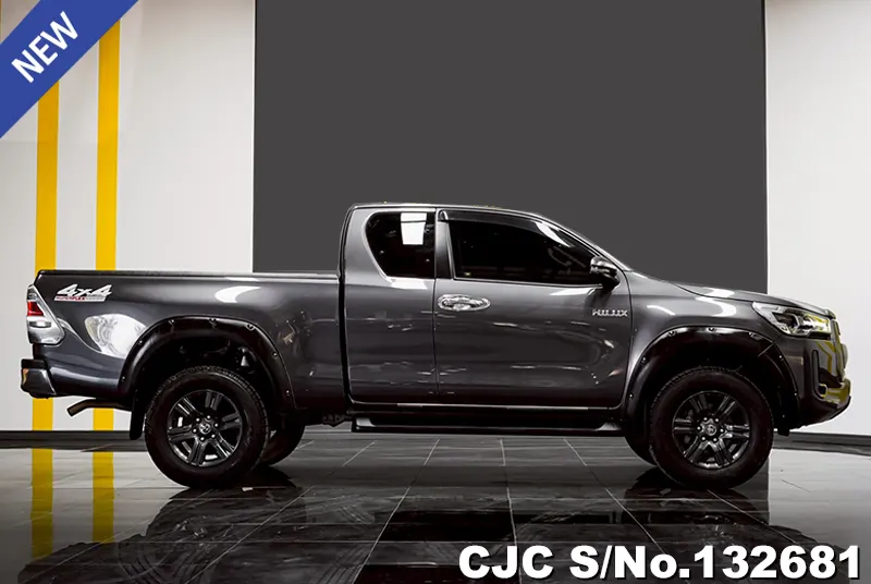 2021 Toyota / Hilux / Revo Stock No. 132681