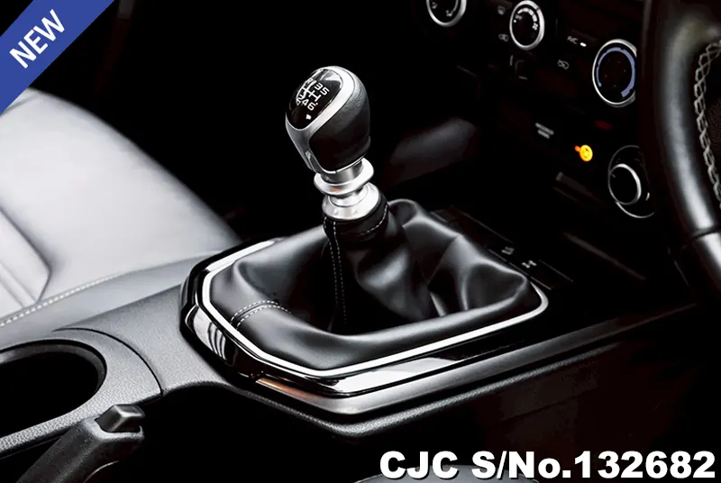 Isuzu D-Max in White for Sale Image 13