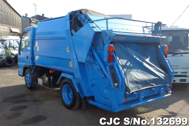 2004 Isuzu / Elf Stock No. 132699
