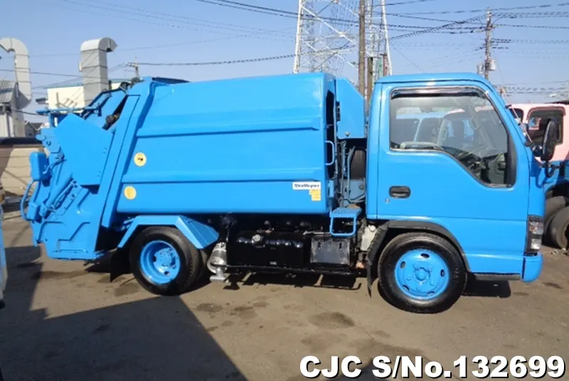 2004 Isuzu / Elf Stock No. 132699